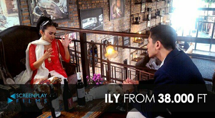 Wow sma verell 😍
Aletta kebayaan gitu ngapain ya sma cowo itu?
Penasaran banget  #ILYFrom38000ft 
@ILYF38000Feet