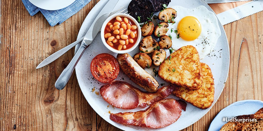 LidlGB's tweet photo. RT if you’d like to be savouring this *ultimate* full English for breakfast this morning. https://t.co/fzwWVzysIc