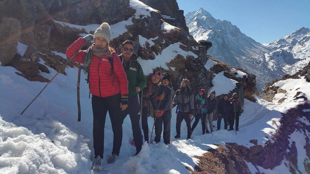 SIDDHANTTIWARI's tweet photo. Its not abt beauty bt its abt life n death #trekking #gosaikunda #mountainclimbing #adventure #hellofawalk #memorab… https://t.co/OPCTlIjugU
