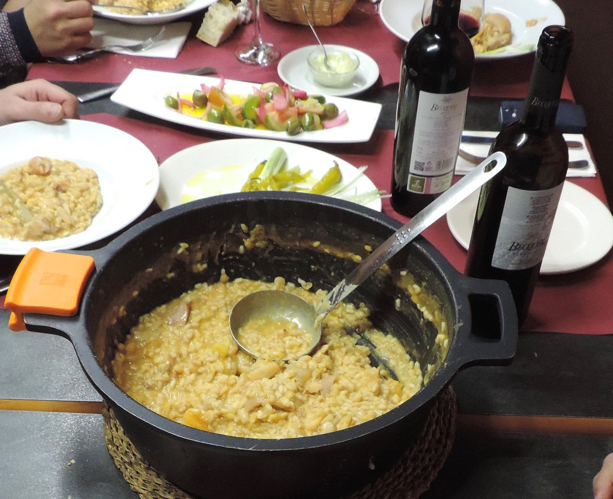 ElMarinoDenia's tweet photo. #SantJosep. Día grande en las #FallesDénia2016. #Diadelpadre
Vívelo con nosotros. El arroz tradicional. https://t.co/d3at08mi56