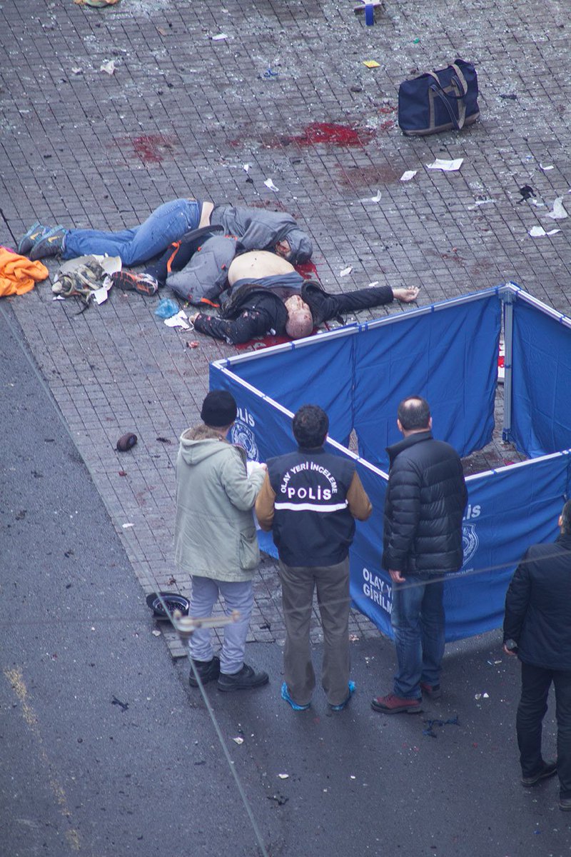 İstiklal Caddesi'nde saat 11:15 civarı.
