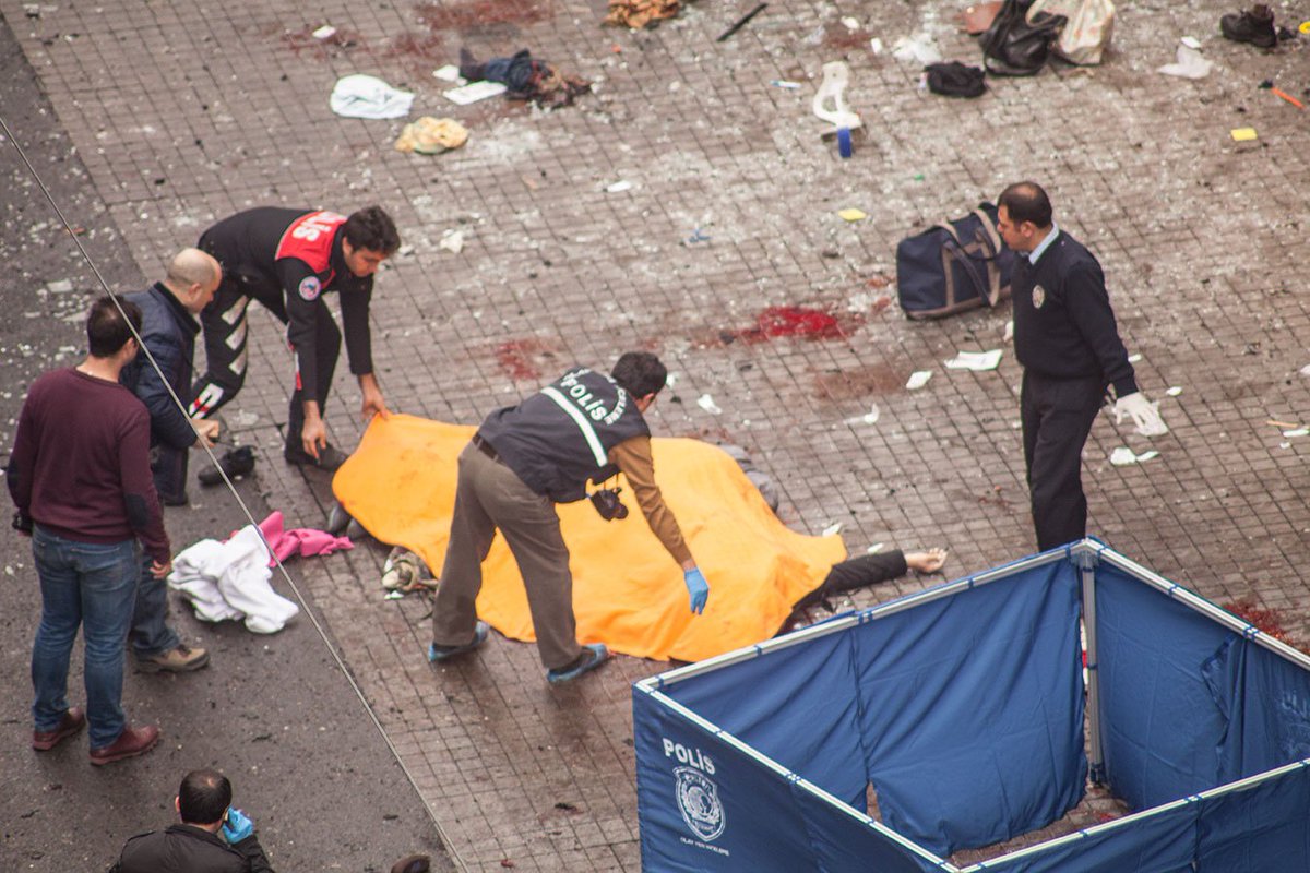 İstiklal Caddesi'nde 11:15 civarı #Taksim