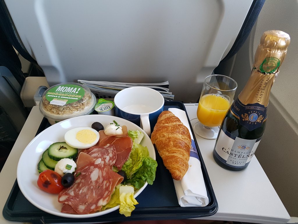 lil_ms_tina's tweet photo. Finally in France! Up yours @Ryanair https://t.co/TyaUhqAXlf