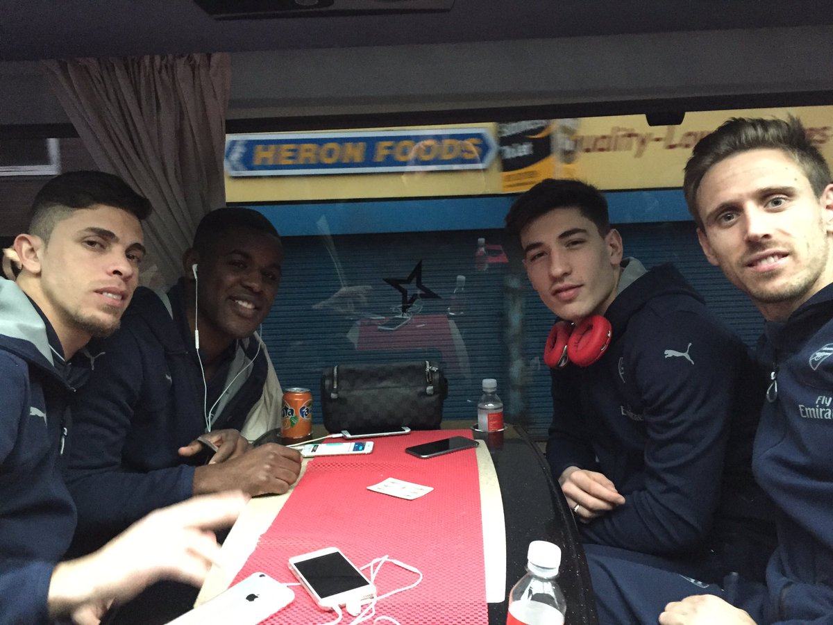 Good performance of all players in a difficult pitch. And happy birthday to my little brother <a href="/HectorBellerin/">Héctor Bellerín</a>