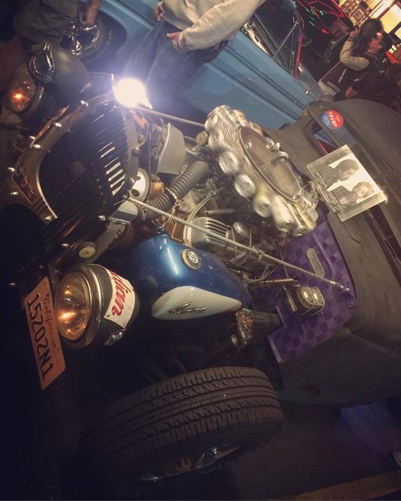 PinupPoleShow's tweet photo. Now that's a custom car! #jimmyhendrix #mugshot #beercans #motorcycletank #justkeeplooking… https://t.co/1ioyEtCxD6 https://t.co/QrJTwuFRgK
