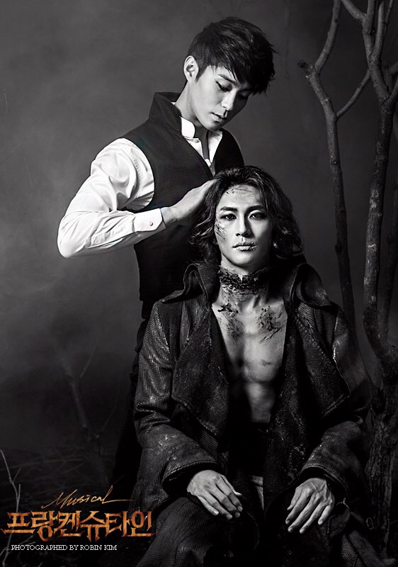 #프랑켄슈타인 동은페어막이 끝났네요😂웹에는 공개안한 충무1층기둥에 있는 동은페어컨셉샷을 올리면서 3연에도 이페어를 꼭 볼수있길 바래봅니다 #메인컨셉인눈가리기전에테스트본딱한컷을사용하게될줄이야ㅋ #박은태 #전동석