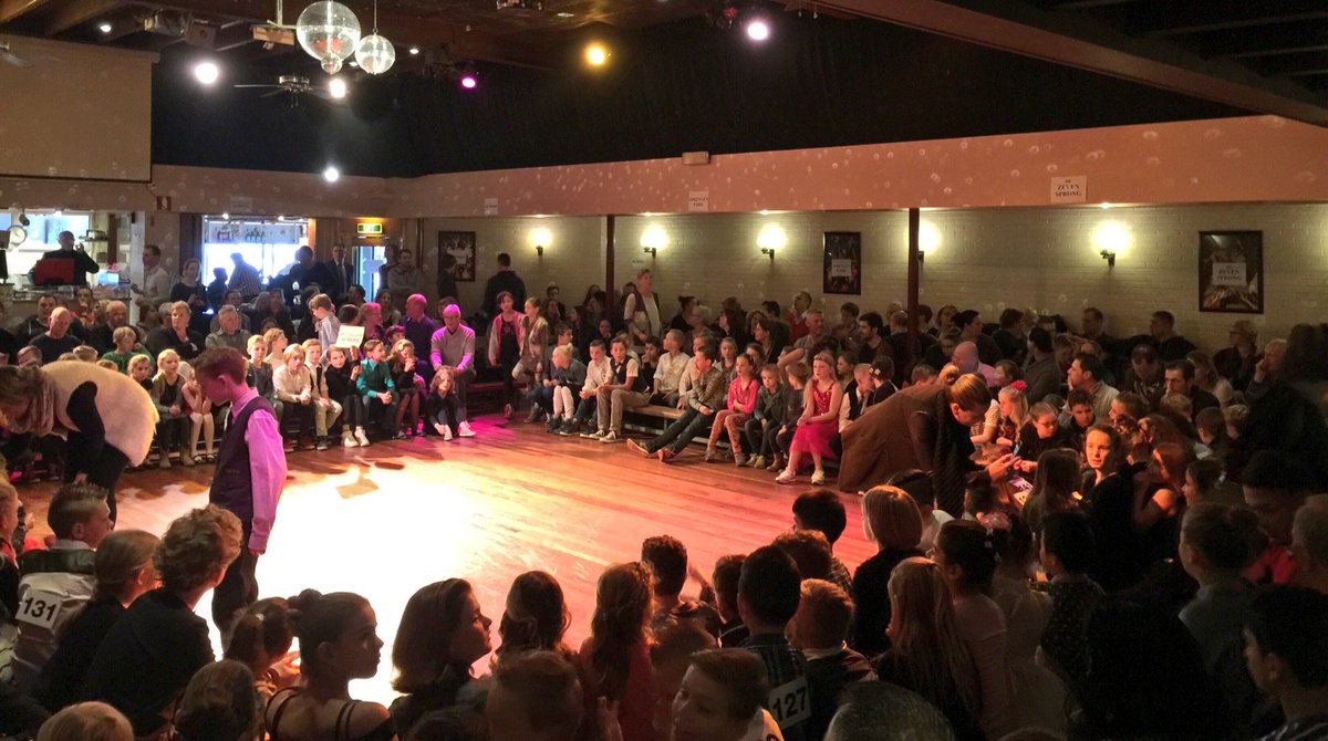 Jeroen_Reinders's tweet image. Go Sven en Julia cc @JillUenk #afdansen @KWSApeldoorn #zenuwachtig 😬