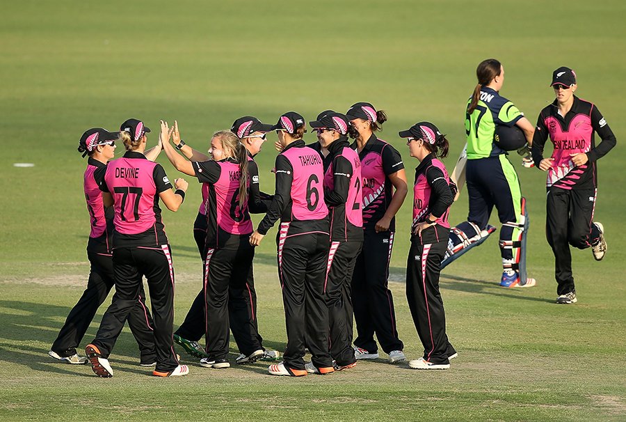 osa10001's tweet photo. #WT20 
5th match
#NZWN 177/3(20ov)
Bates 82(60)
#IREWN 84/5(20ov)
Joyce 28(33)
#NZWN won by 93 runs
(18/03/16) https://t.co/YT2ioS9TpE