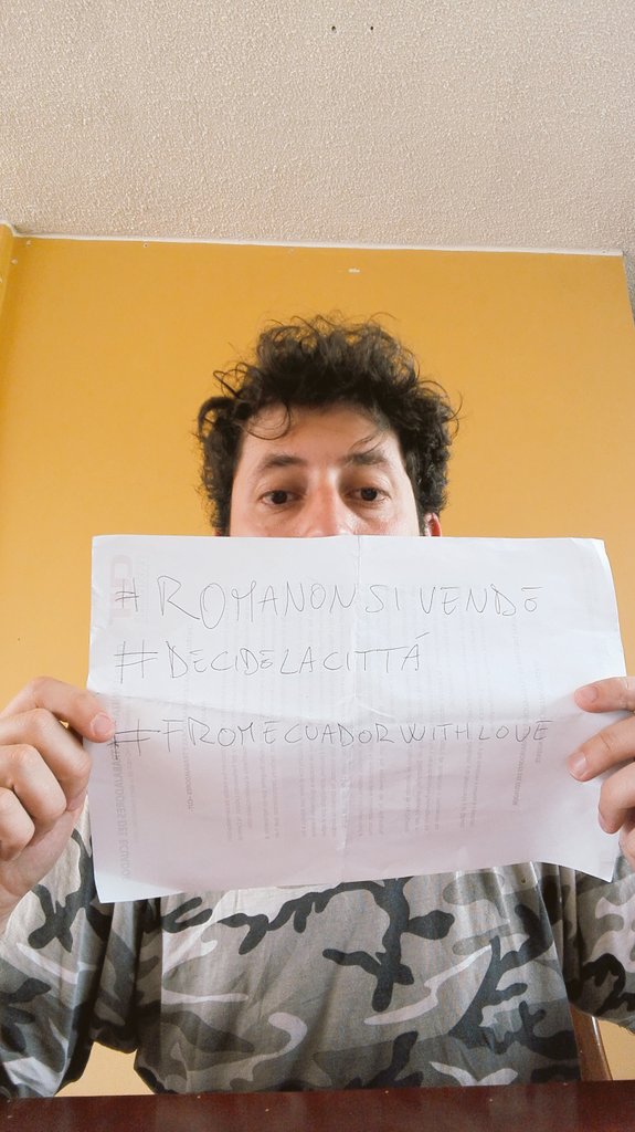 strugglaround's tweet photo. #RomaNonSiVende
#DecideLaCitta
#FromEcuadorWithLove @DinamoPress @RomaComune https://t.co/2buzApCAeu