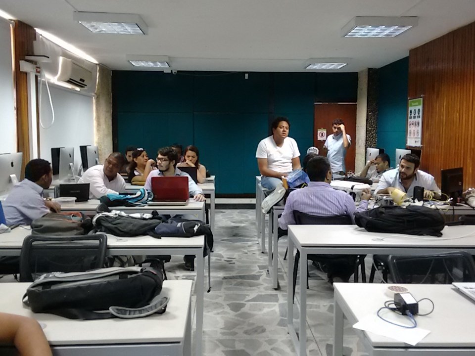 BullyToons's tweet photo. Evaluación semana 6 con los emprendedores de @AppscoMacondo https://t.co/h1JP1dFJn2