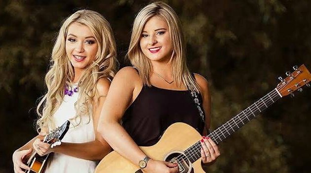 XFactorBrasil's tweet photo. Ouça o primeiro EP da dupla neozelandeza @maevalley_music - https://t.co/69z2Vic1tR #XFactorNZ https://t.co/85QQTBKYSZ