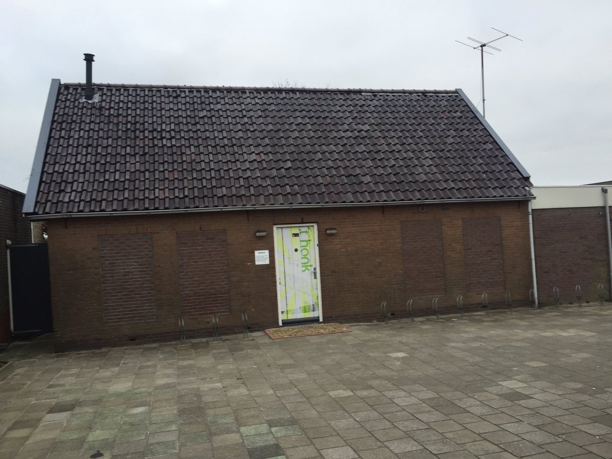 boumadamwald's tweet photo. Vandaag de goot van @honkdamwald vervangen. Met Fokke vd Veen, @dijkvanwillemm @arjanleegstra @Tjeerd1977 https://t.co/FyTVJSAZF4