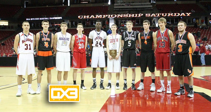 NBGX3Media's tweet photo. 3-POINT CONTEST...and our local representation...@lukerussell30 @e_anderson4 #bangorcardinals #brftigers https://t.co/zfDNmXs0mB