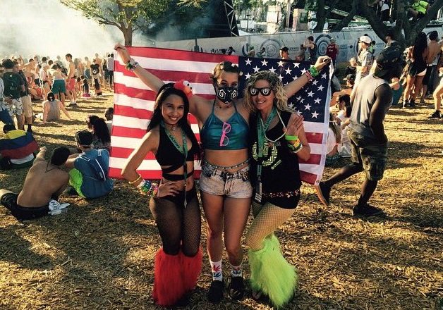 .@Ultra #UMF2016 #UMFDay2 begins in #downtownMiami bit.ly/1VnkOPg?utm_me… https://t.co/VWrAJleWXa