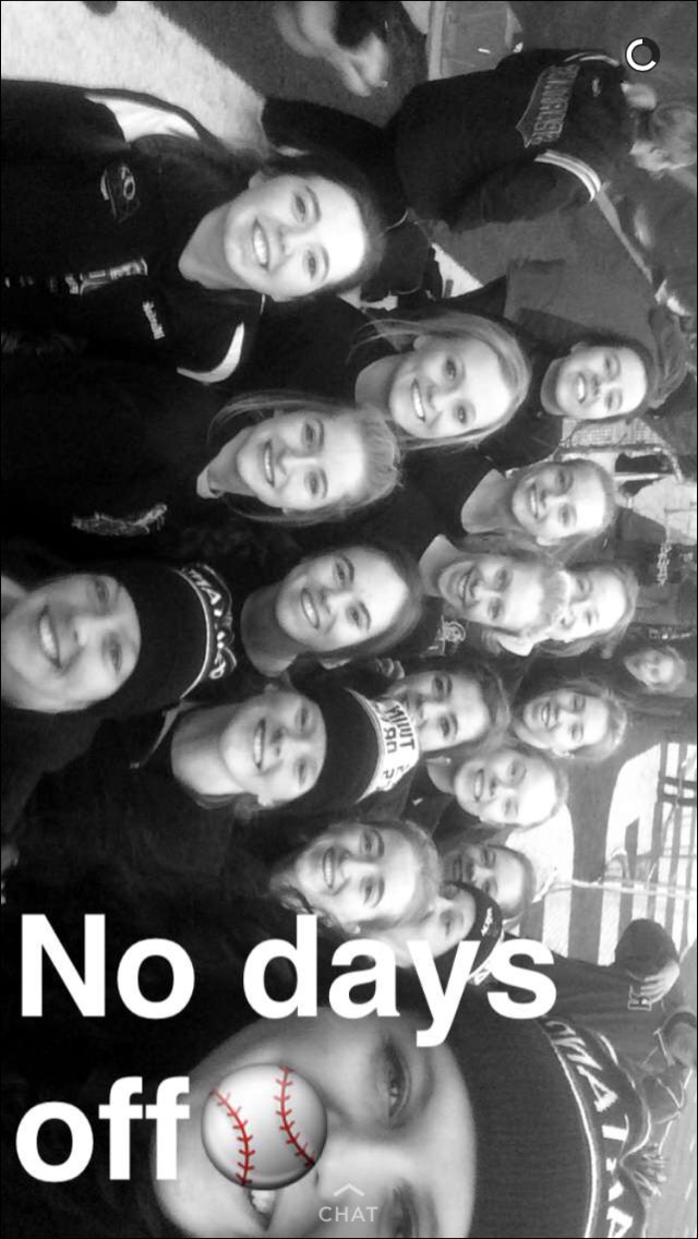 Rocori_Softball's tweet image. Two scrimmages.. And two wins! #NoDaysOff ⚾️👊🏽