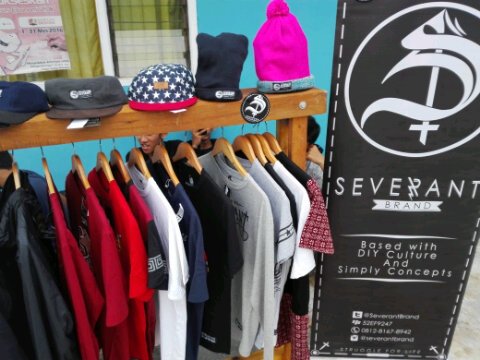 Malam ini kita #StreetInvasion at GOR LKMD Maja, Lebak Banten. Let's meet, hang out and shop fellas!