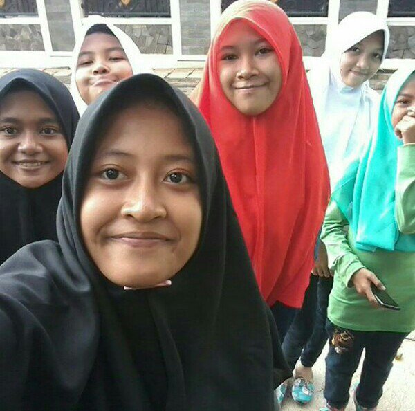 AndaCita's tweet photo. Saat pulang dari bioskop nonton @Comic8_Movie https://t.co/3evzyJRzqz