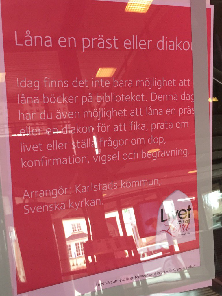 Livetvrtattleva's tweet photo. På Stadbiblioteket i dag #lånaenprästellerdiakon #karlstad #lval16 #svky #samtal #fråga https://t.co/gYiO0XLAfq