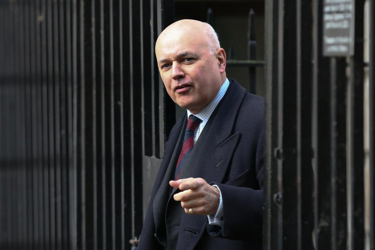 Independent's tweet photo. The legal ruling that may have affected IDS' decision to resign https://t.co/n0fPey8Pwl https://t.co/mCmNm14u14