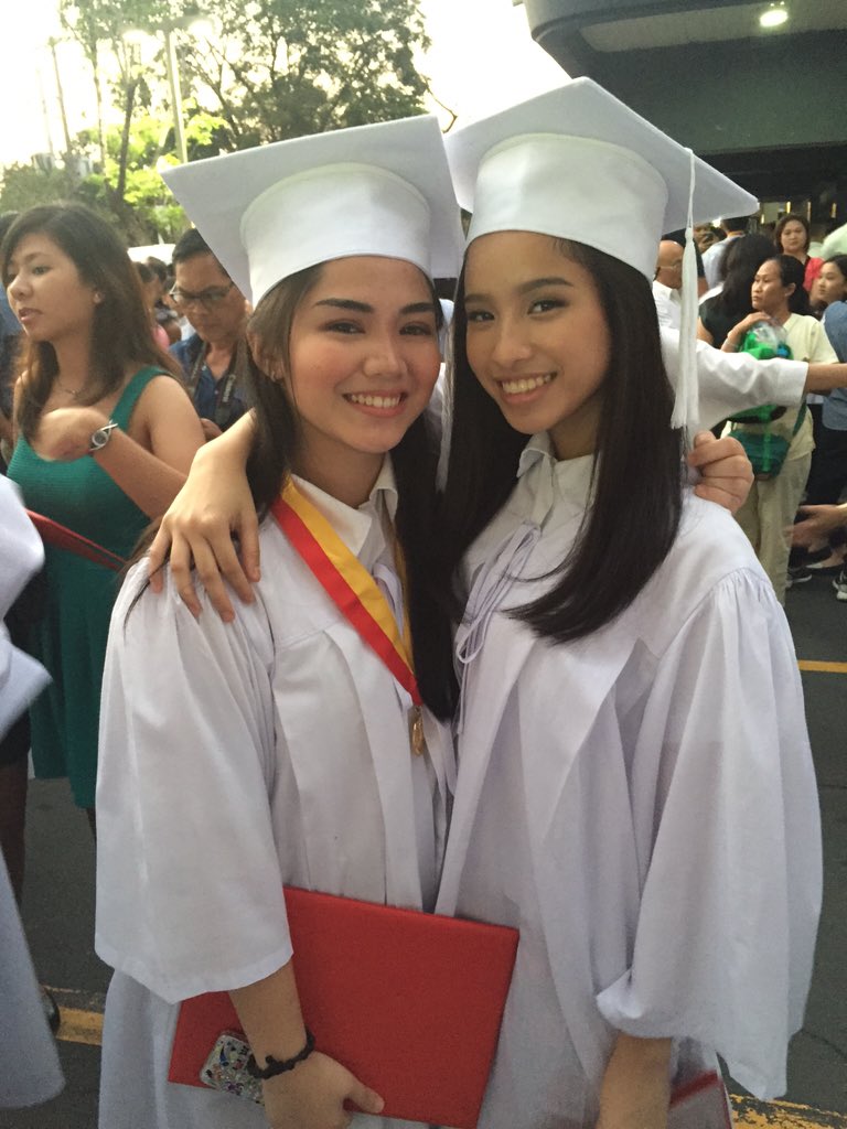 _mikawatanabe's tweet photo. Bruuuuuh wouldn't have survived senior year without this girl, i'd learn to take the lrt alone for u #AnimoUste https://t.co/KkyguWXkOj