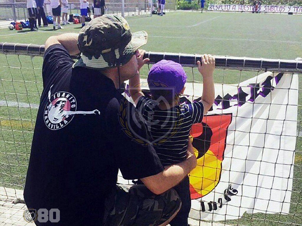 De padres a hijos el espíritu se transmite.