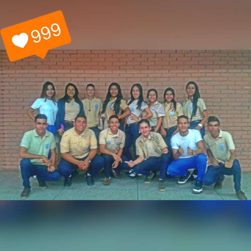 marisabelmarti4's tweet photo. #PromoXII❤🎓👑💃🎉. https://t.co/VZueiDH2zi