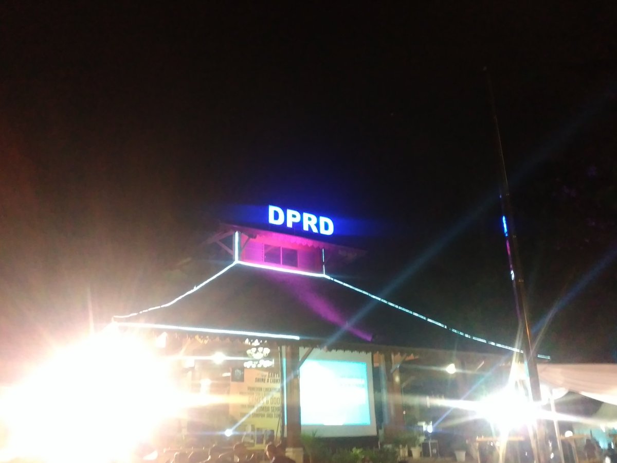 Kurang dari 2 jam to switch off #EarthHour 2016 #RedupkanCimahi #IniAksiku