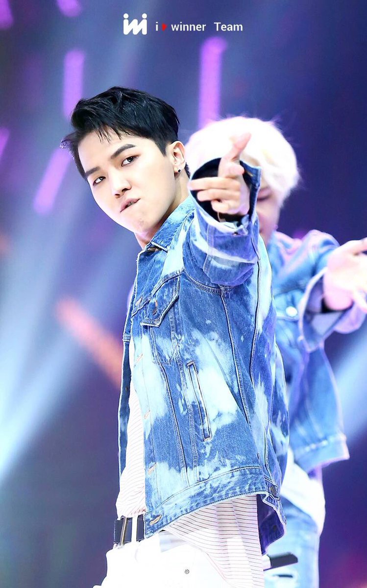 #WINNER  #WinnerHappyCamp  오늘 본방 준비 됬어요?