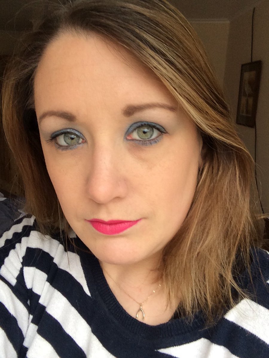 NicolaP28's tweet photo. #clash #lipstain #skittish #splurge #fickle #younique #a14ubeauty https://t.co/t9Qh8nruBs