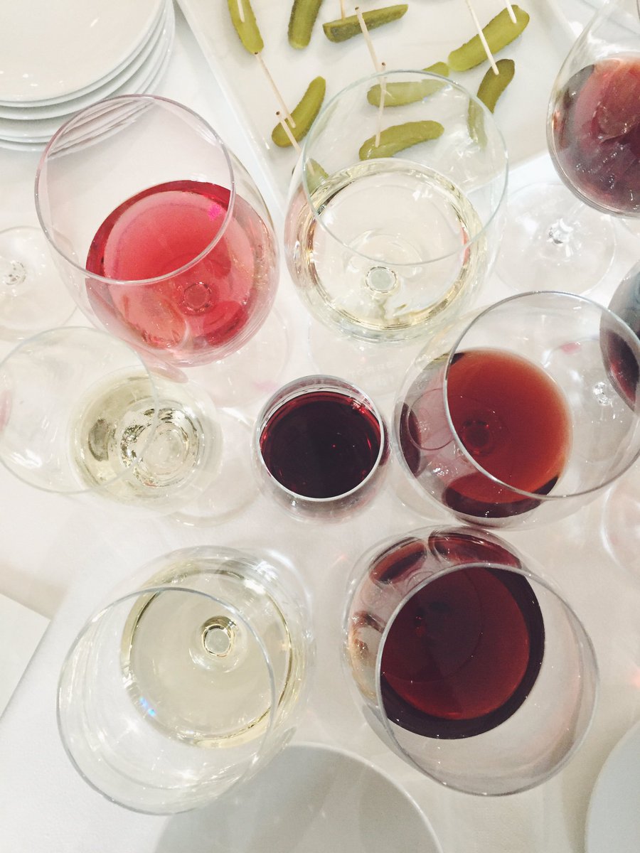 YasminaCG's tweet image. Avui sessió de maridatge a @bodegastorres amb el @MProtocolCat 😍🍷#masterprotocolblanquerna