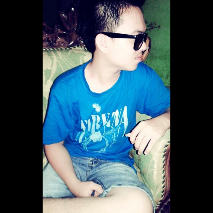RHusain03's tweet photo. Selamat minggu malam 😄 https://t.co/j2HAYNIr6R