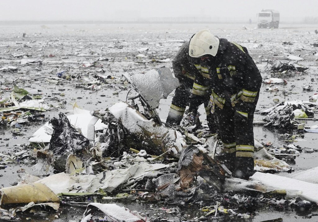 FahmidaIqbal's tweet photo. Sad day today as #FlyDubai crashed 
&amp; loss of human lives in central #Istanbul suicide attack
Prayers &amp; condolence😢😢 https://t.co/TVOtzLKN2Q