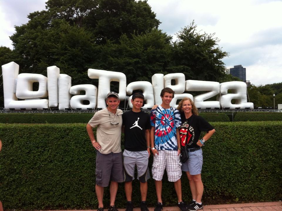 maryjolope's tweet photo. What a wonderful day @lollapalooza #25daysofLolla #lolla2013 #MyFirstLolla @MikeLopez2334 @SeanyLopes @Lukelopezzz https://t.co/6XEDF4QqE5