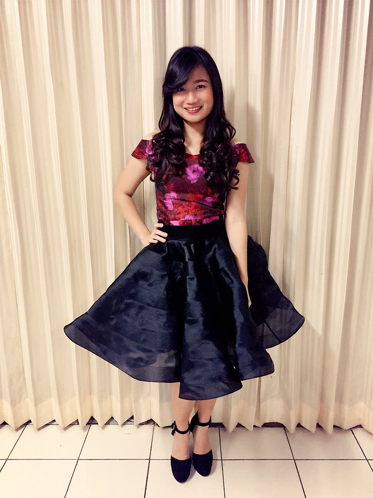 Terimakasih semua untuk handshake hari inii!!aku tunggu di hs selanjutnya yaaa jangan bosen" hs sama aku❤️❤️