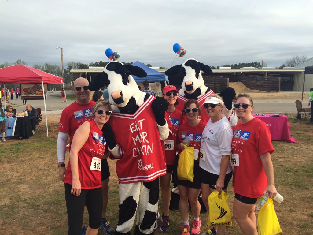 LooneyOnLit's tweet photo. #ChicFilA https://t.co/ex4fu8VE9w