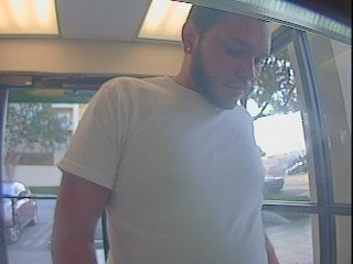 How a #bank employee outsmarted this man (via @EricaRakow) bit.ly/1TWoDvb?utm_me… https://t.co/AynNURgNj7