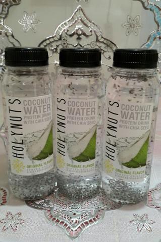 HolynutsId's tweet photo. Yesss we are so resfresh by coconut water, and we💜them..
#coconutwater #holynuts #almondmilk #openpo https://t.co/5sxsuVcBm3