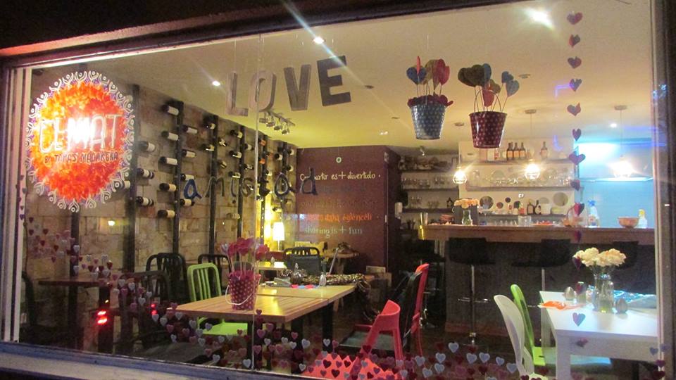 cual_estuplan's tweet photo. Comparte la noche con #Tapas de India, Turquía y el Mediterráneo en #ElMat Cr.4A.N.26B-14 somos @TapasyElMat https://t.co/ZqkrPLSHou