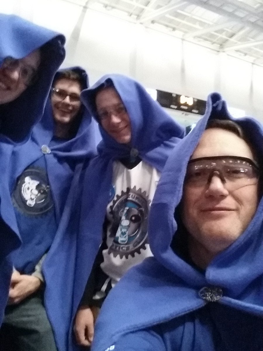 Bearbotics2358's tweet photo. On the field for opening ceremonies! Go 2358! #omgrobots #colliftapult #lznation #capes #lznation #fieldteam https://t.co/LX85s4gAWh