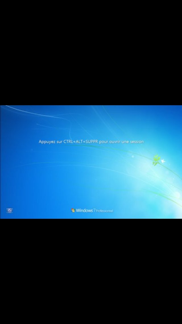 HumourAddict's tweet image. La vie peut être une pute parfois.....