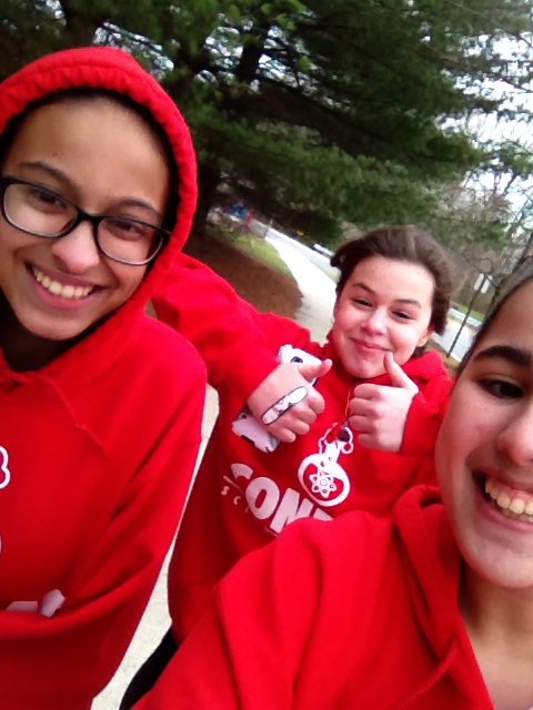 mayor_malen's tweet photo. Having fun at the bottle rockets event!!! They did awesome 😀 @conradprincipal #scienceolympiad #goconrad! https://t.co/Lf322Kp5gV