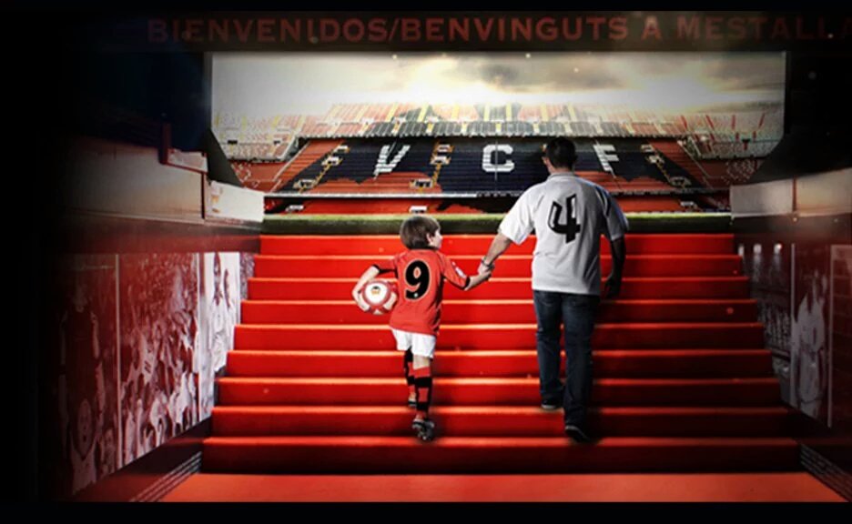 JCGG_1965's tweet photo. Un SENTIMENT que se transmite de padres a hijos. Feliz día padre gracias por hacerme del @valenciacf Disfrutad AMUNT https://t.co/9weZ5bFAkh
