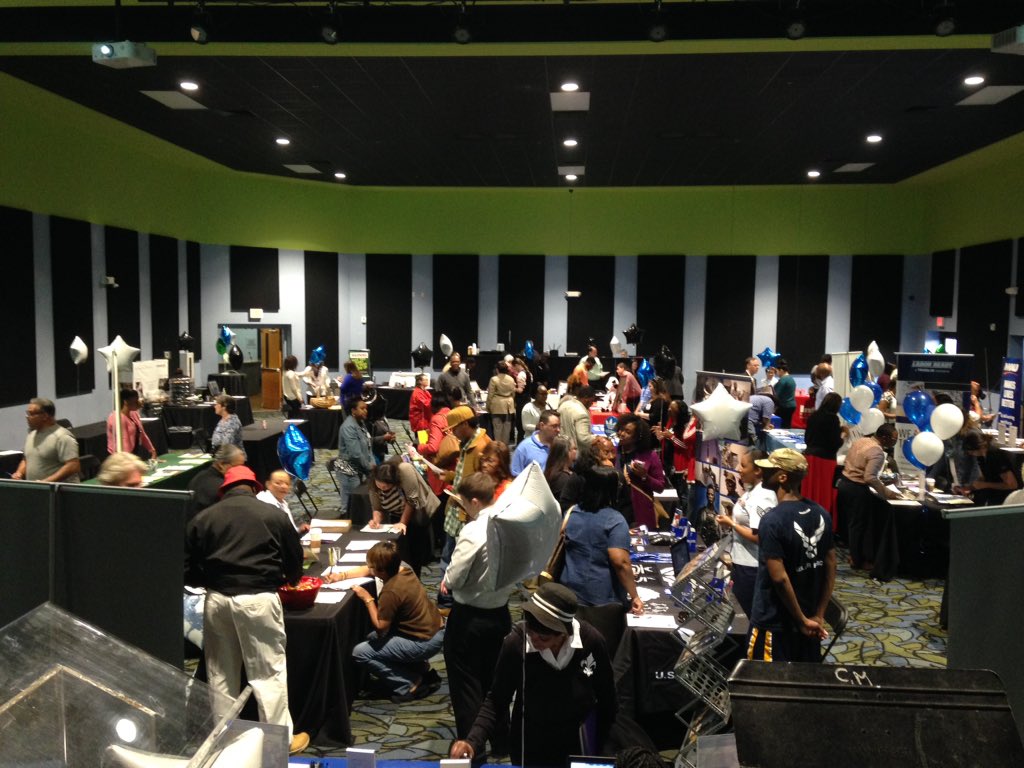 tinastrongarms's tweet image. We are 15 minutes into our #SpringJobFair @_myRedemption &amp;amp; look at the turnout! @roncarpenter #Redemption25