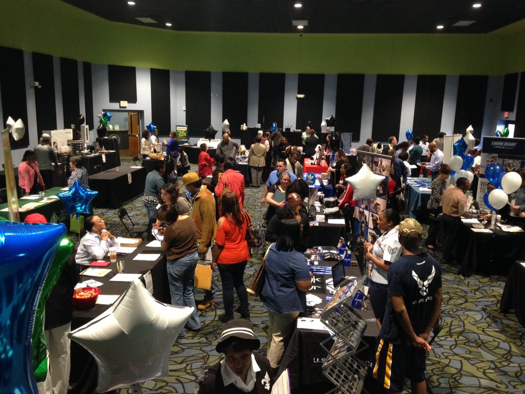 tinastrongarms's tweet image. We are 15 minutes into our #SpringJobFair @_myRedemption &amp;amp; look at the turnout! @roncarpenter #Redemption25