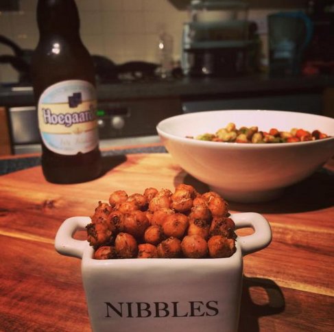 karla_bohan's tweet photo. Movie night! With spicy roasted chickpeas. Delicious! https://t.co/TfOD1W9WGe #guitfreesnacking #protein #fitcommit https://t.co/AvOr6VY5u1