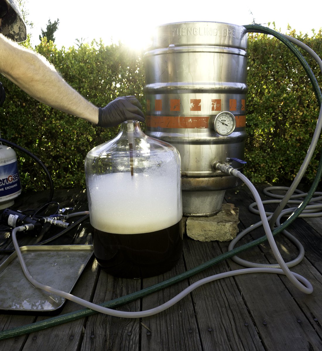 wehomebrew's tweet photo. It's the home stretch! #wehomebrew #homebrew #craftbeer #homebrewer #homebrewing #craftbrewing #craftbrew #beer https://t.co/JcE7GiFwSp
