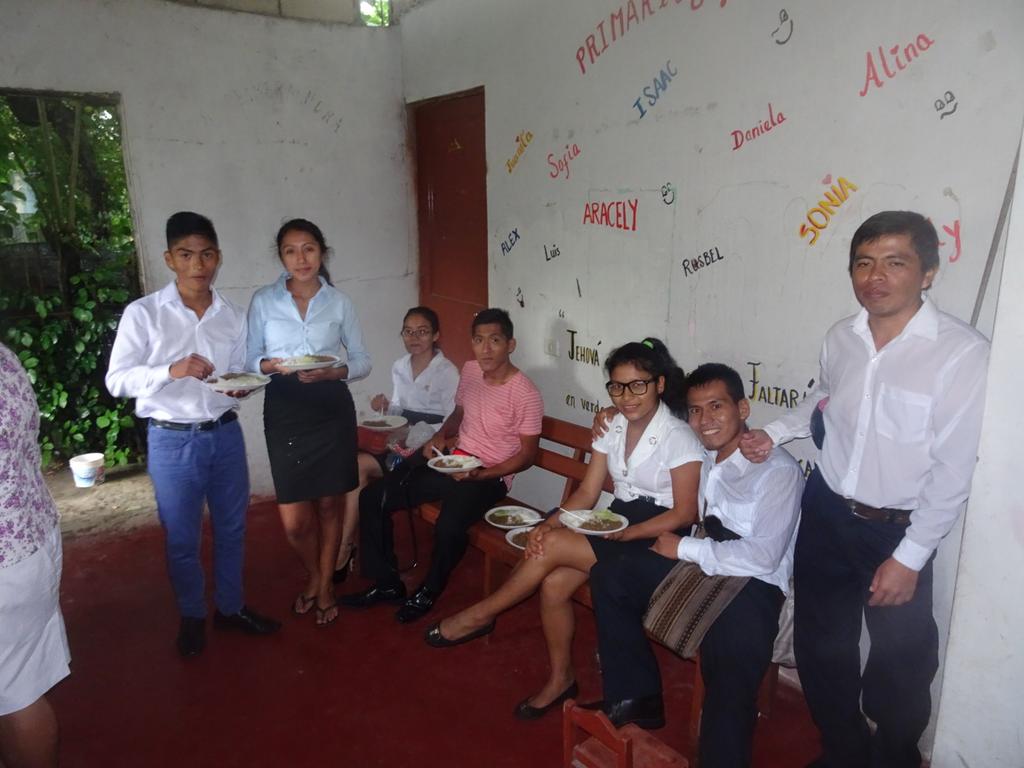 marly06750's tweet photo. Nuestros jóvenes d #TingoMaríaB unidos en este día especial #GlobalYouthDay https://t.co/xyCgymcB5K