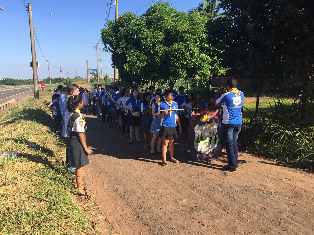 Arelibarbosa's tweet photo. #SemanaSanta2016 #GlobalYouthDay. Aqui em Engenheiro Coelho temos jovens comprometidos com a missão e o serviço. https://t.co/NZSCaghgzY