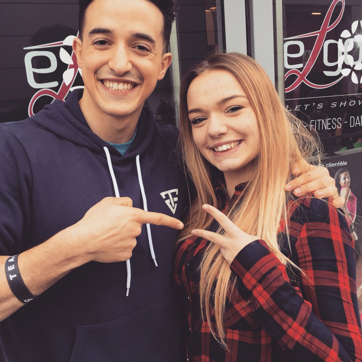 JulieDeleddaH's tweet photo. @TiboInShape ! Merci à toi ! Tu es le meilleur BOUUUUUM! #followmestp https://t.co/ZVmXY72LFd