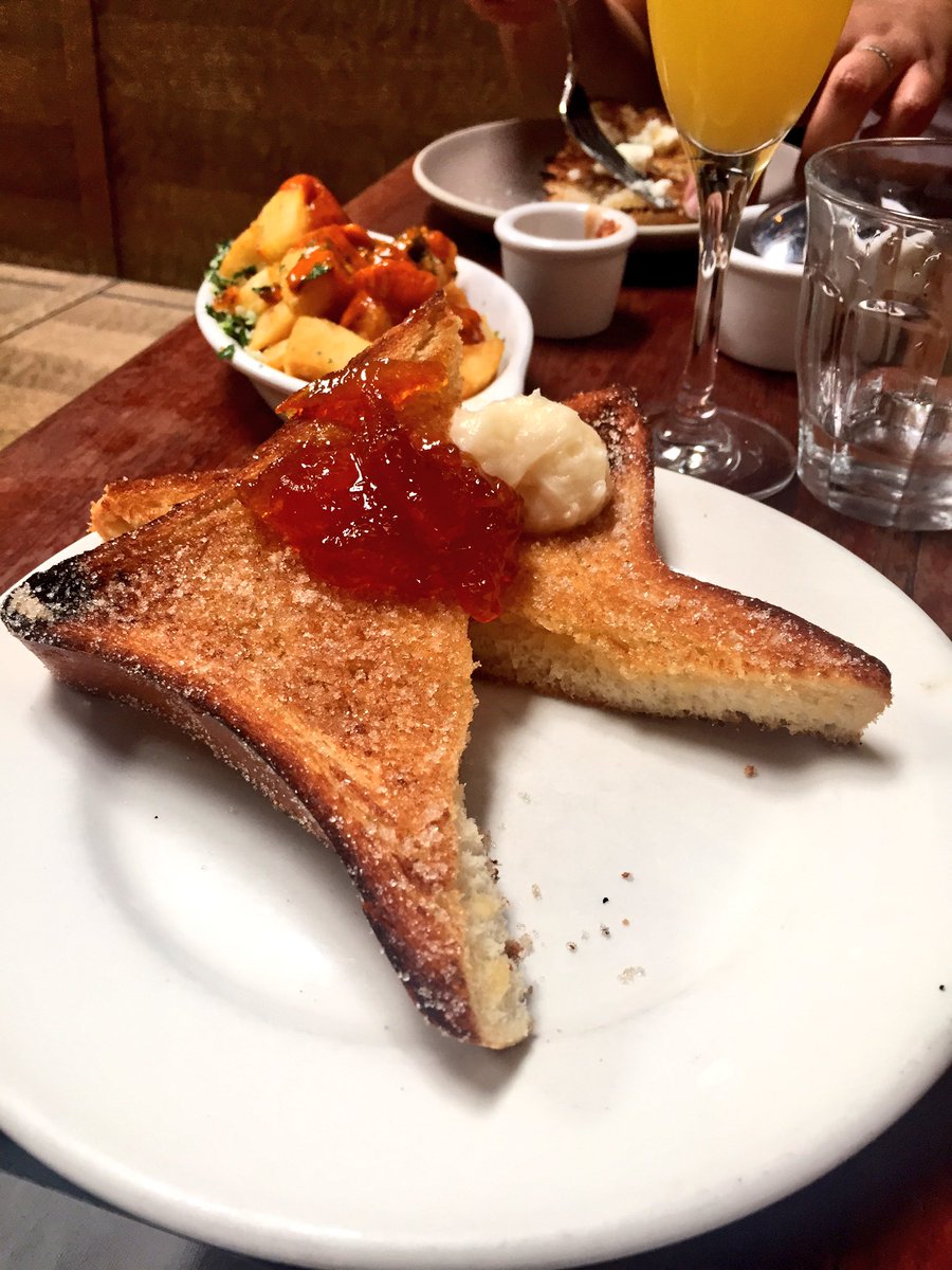 ashmosley's tweet photo. Holla at this Challah french toast from @bootandshoeoak 💯😛 https://t.co/jX1oUGVtBA